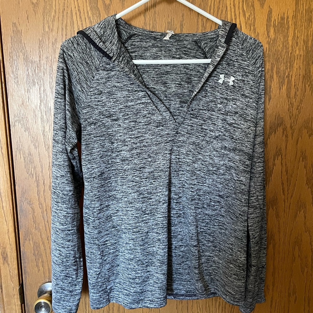 Under Armour Athletic Top ***